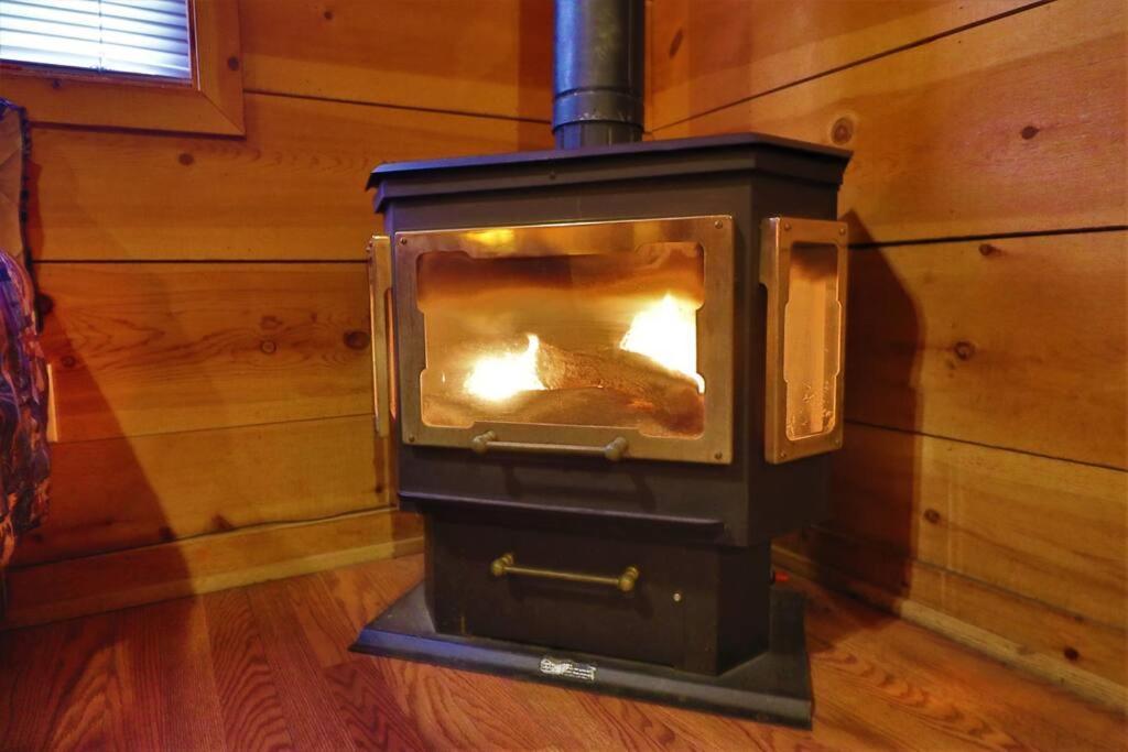 Cozy Cabin W/ Fireplace 3 Minutes To Helen! #2. Kültér fotó